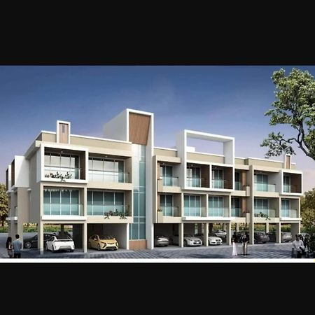 بوغمُلو Ranghavi Sands Apartment With Pool - Near Beach And Dabolim Airport المظهر الخارجي الصورة