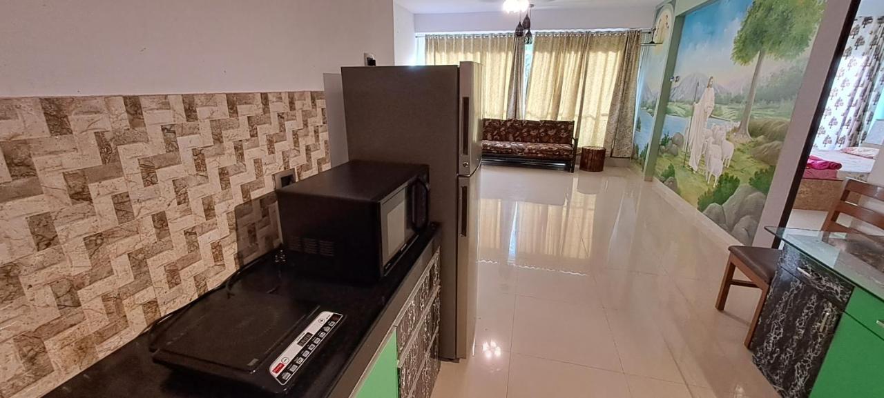 بوغمُلو Ranghavi Sands Apartment With Pool - Near Beach And Dabolim Airport المظهر الخارجي الصورة