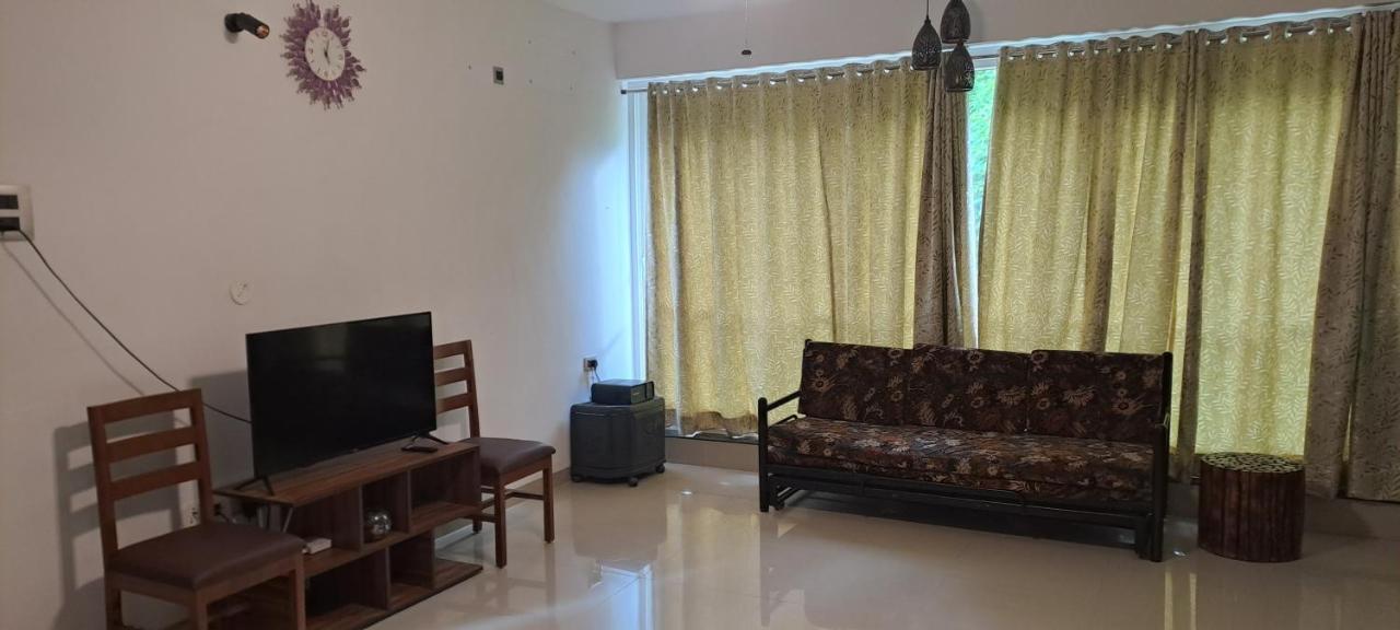 بوغمُلو Ranghavi Sands Apartment With Pool - Near Beach And Dabolim Airport المظهر الخارجي الصورة